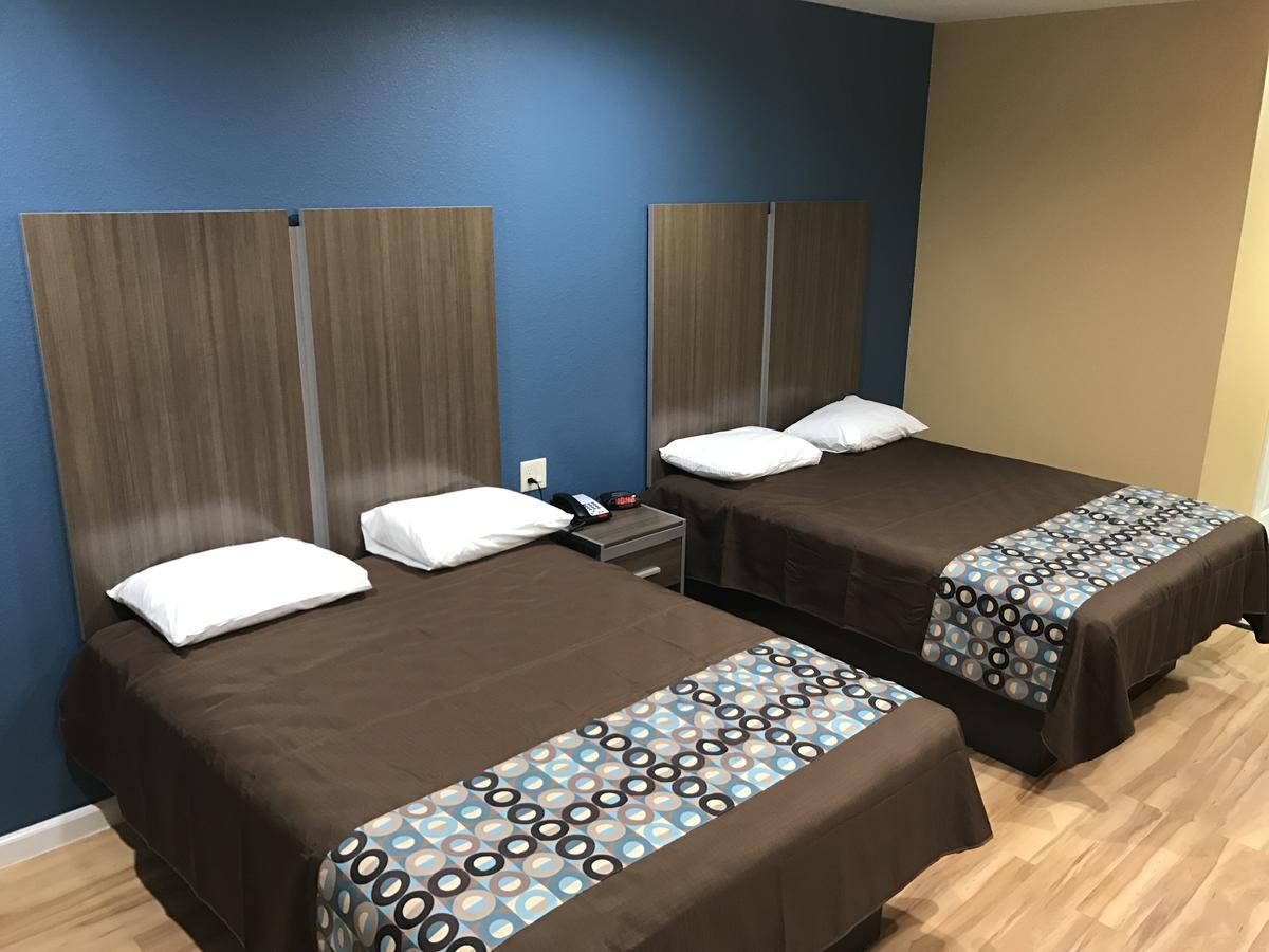 Deluxe Inn & Suites - เบย์ทาวน์ ภายนอก รูปภาพ