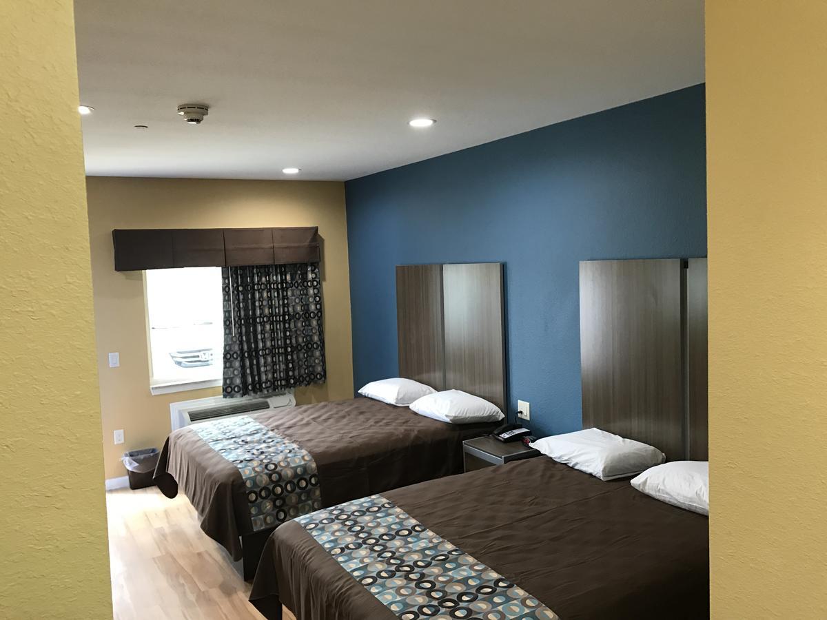 Deluxe Inn & Suites - เบย์ทาวน์ ภายนอก รูปภาพ